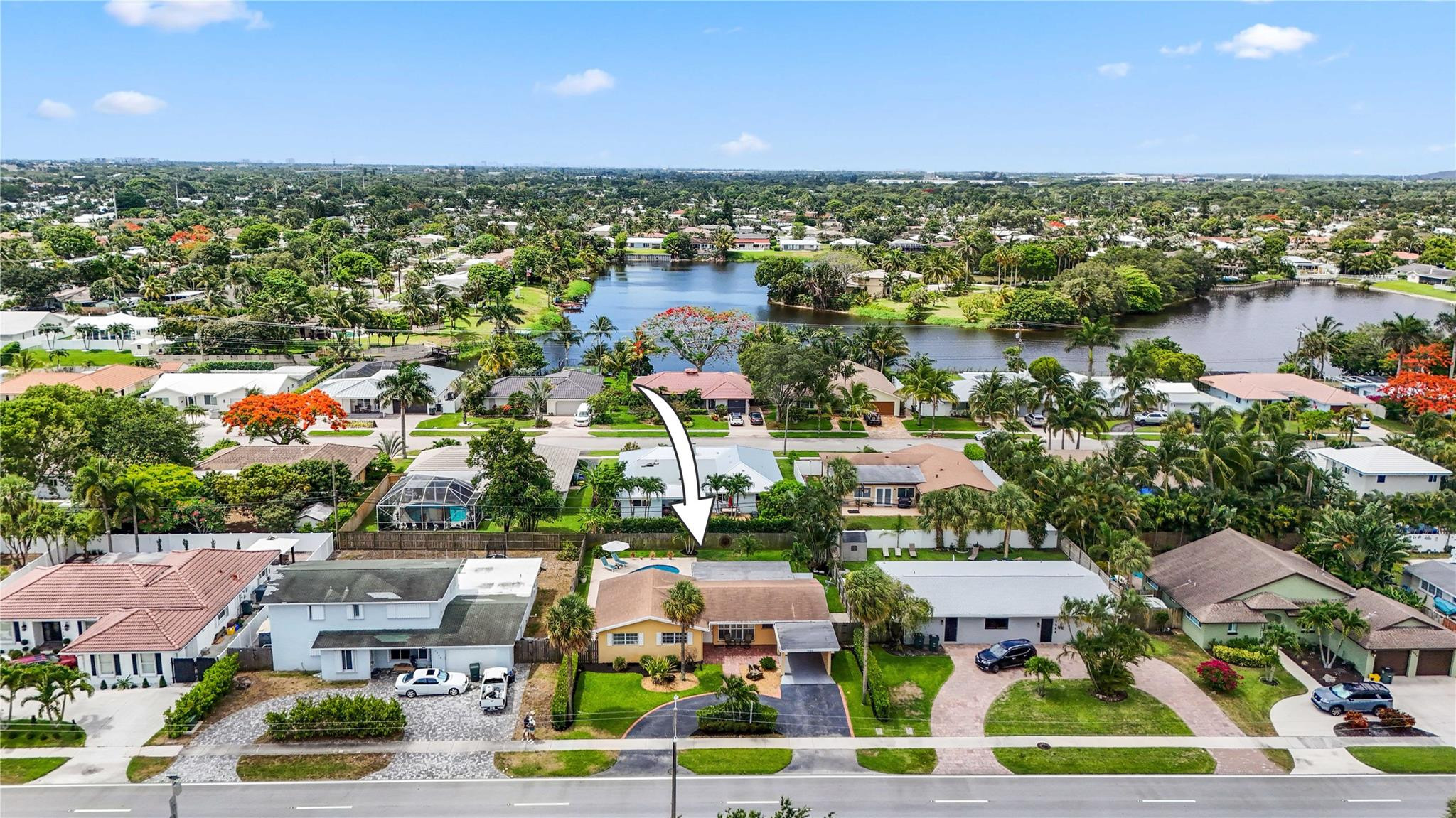 1040 W Camino Real