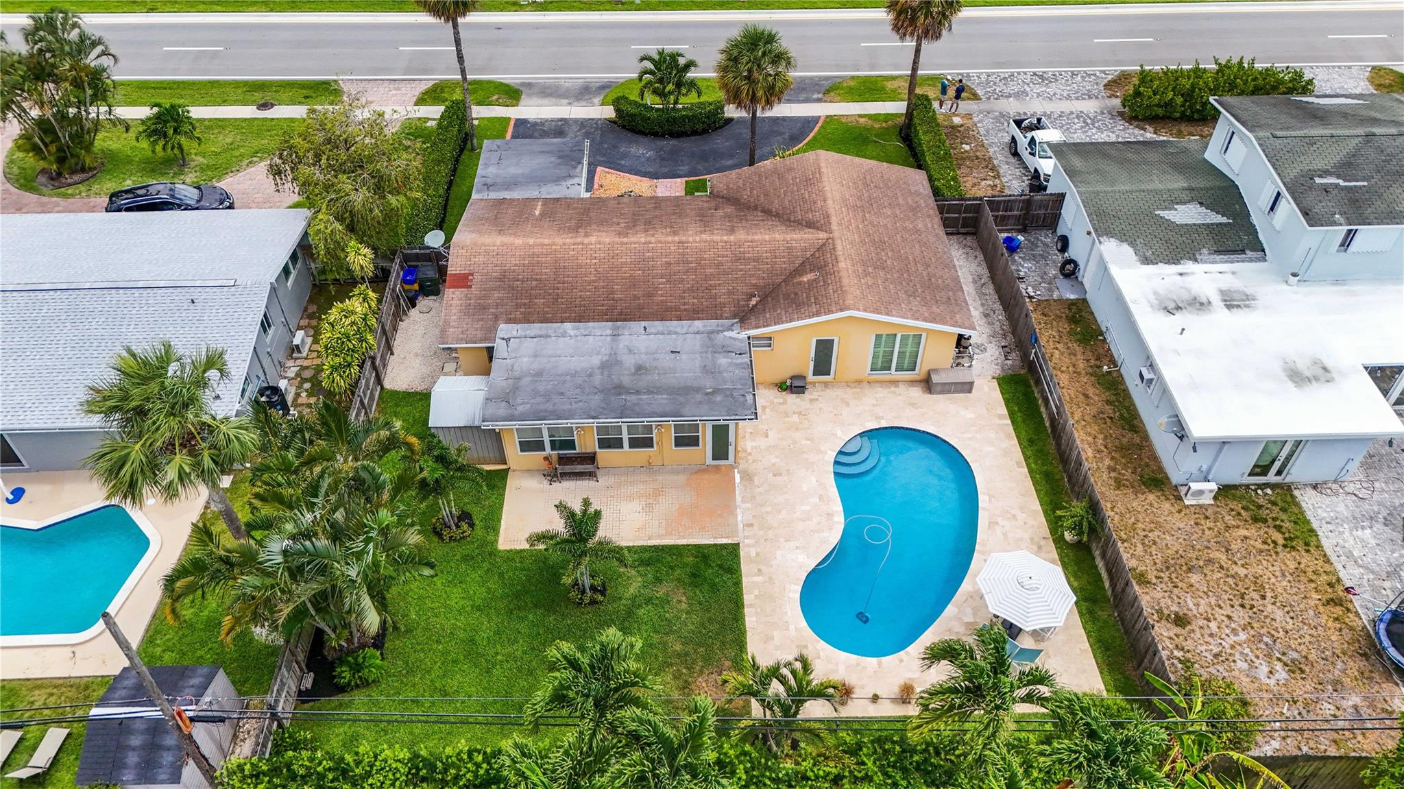 1040 W Camino Real