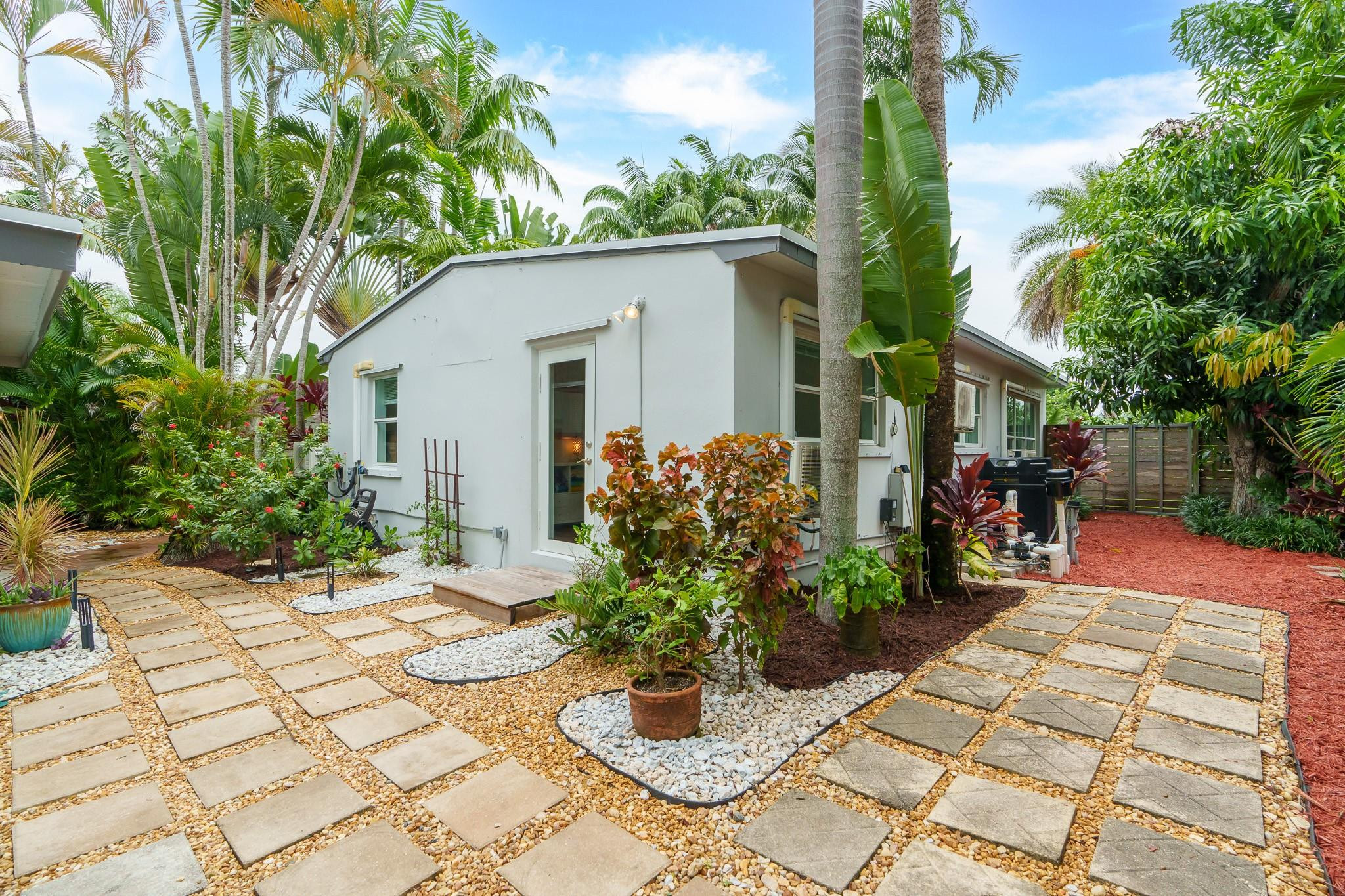 1627 NE 17th Ave
