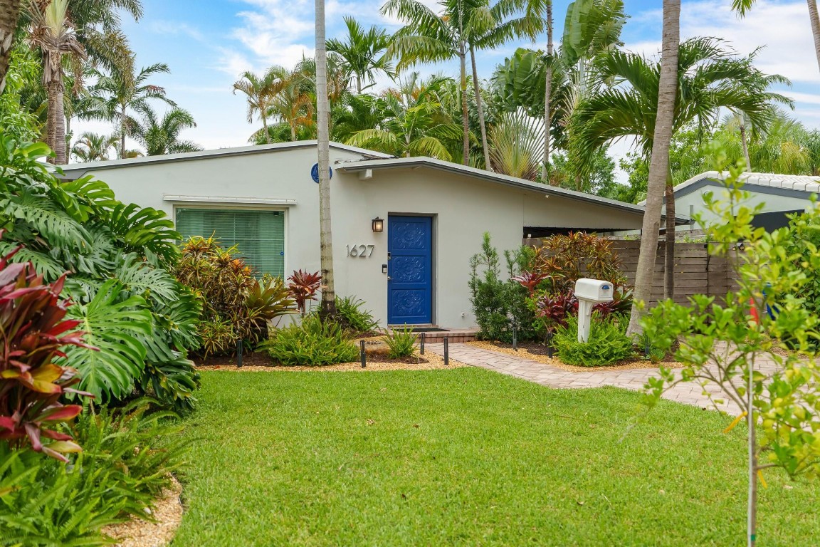 1627 NE 17th Ave