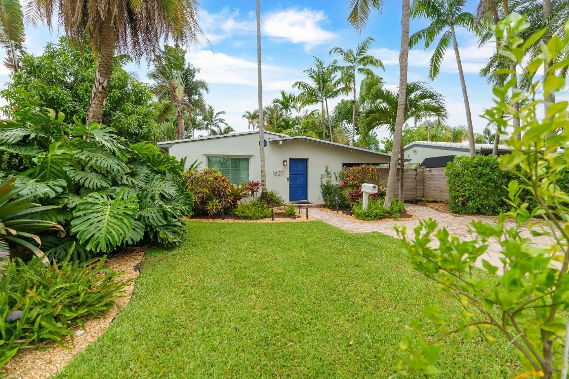 1627 NE 17th Ave
