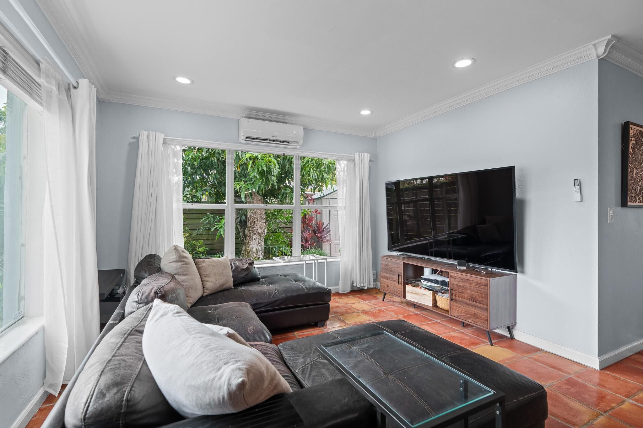 1627 NE 17th Ave