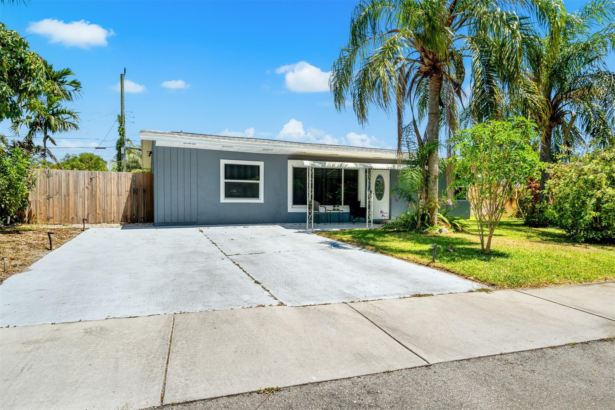 2740 NE 7th Ter