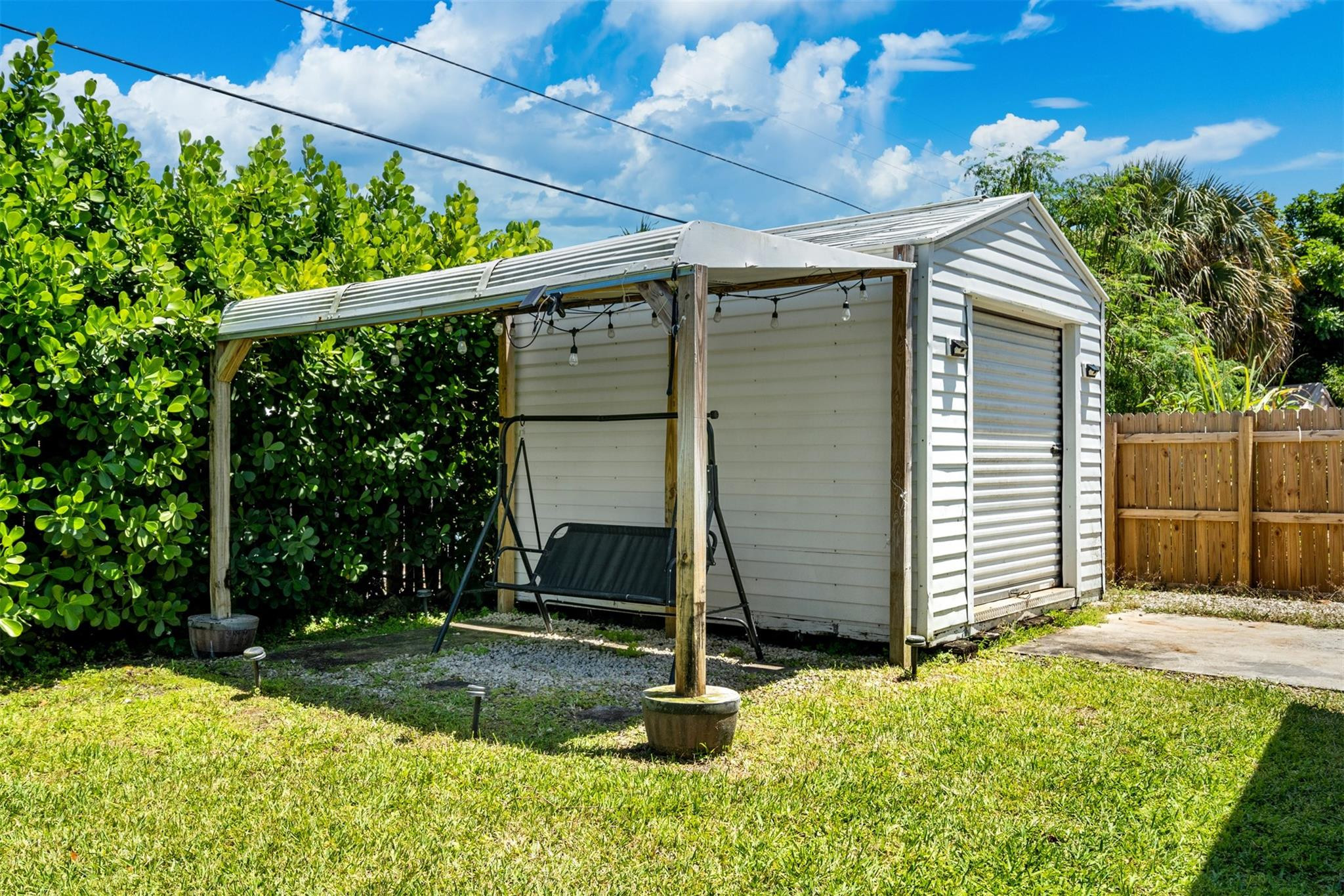2740 NE 7th Ter