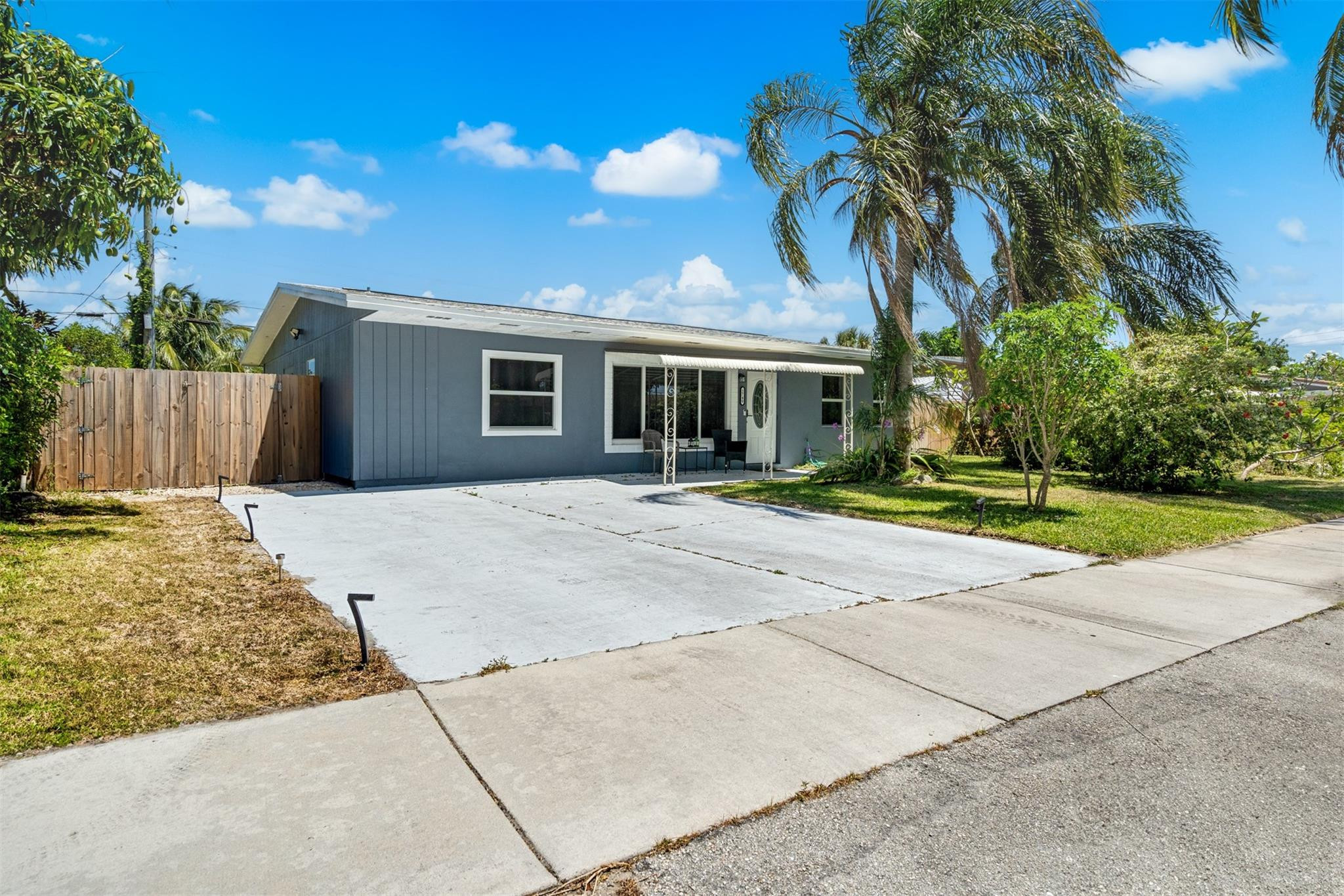 2740 NE 7th Ter