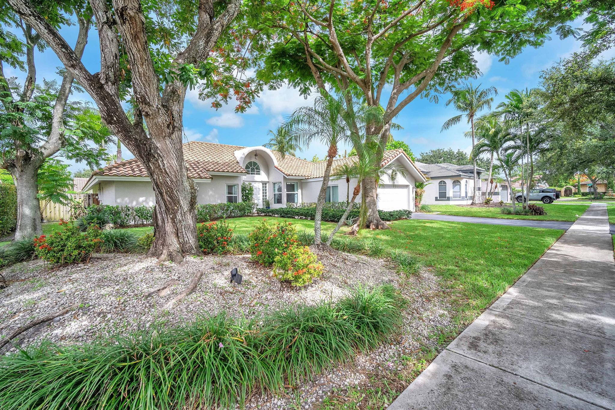 1501 SW 52nd Ter
