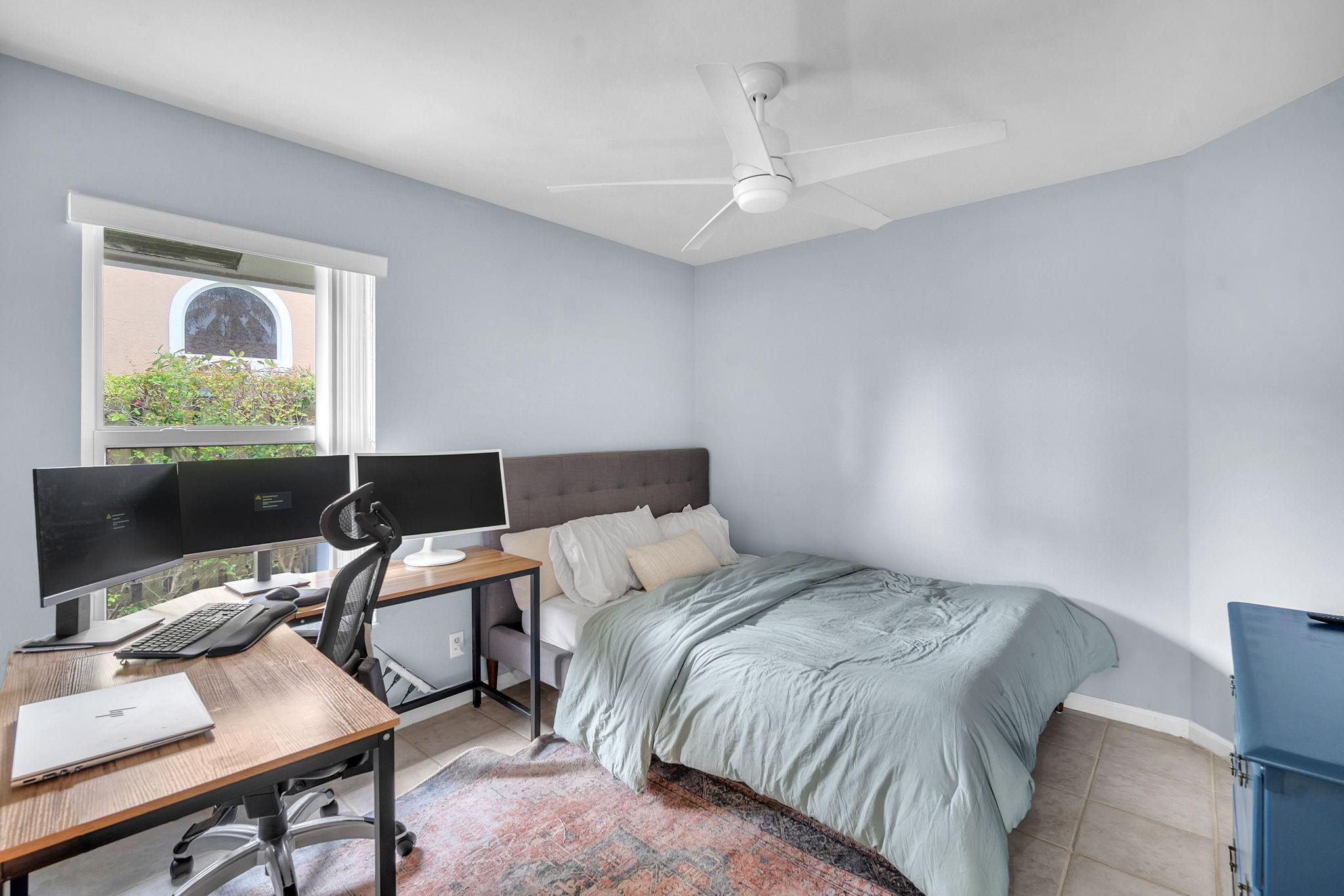 1501 SW 52nd Ter