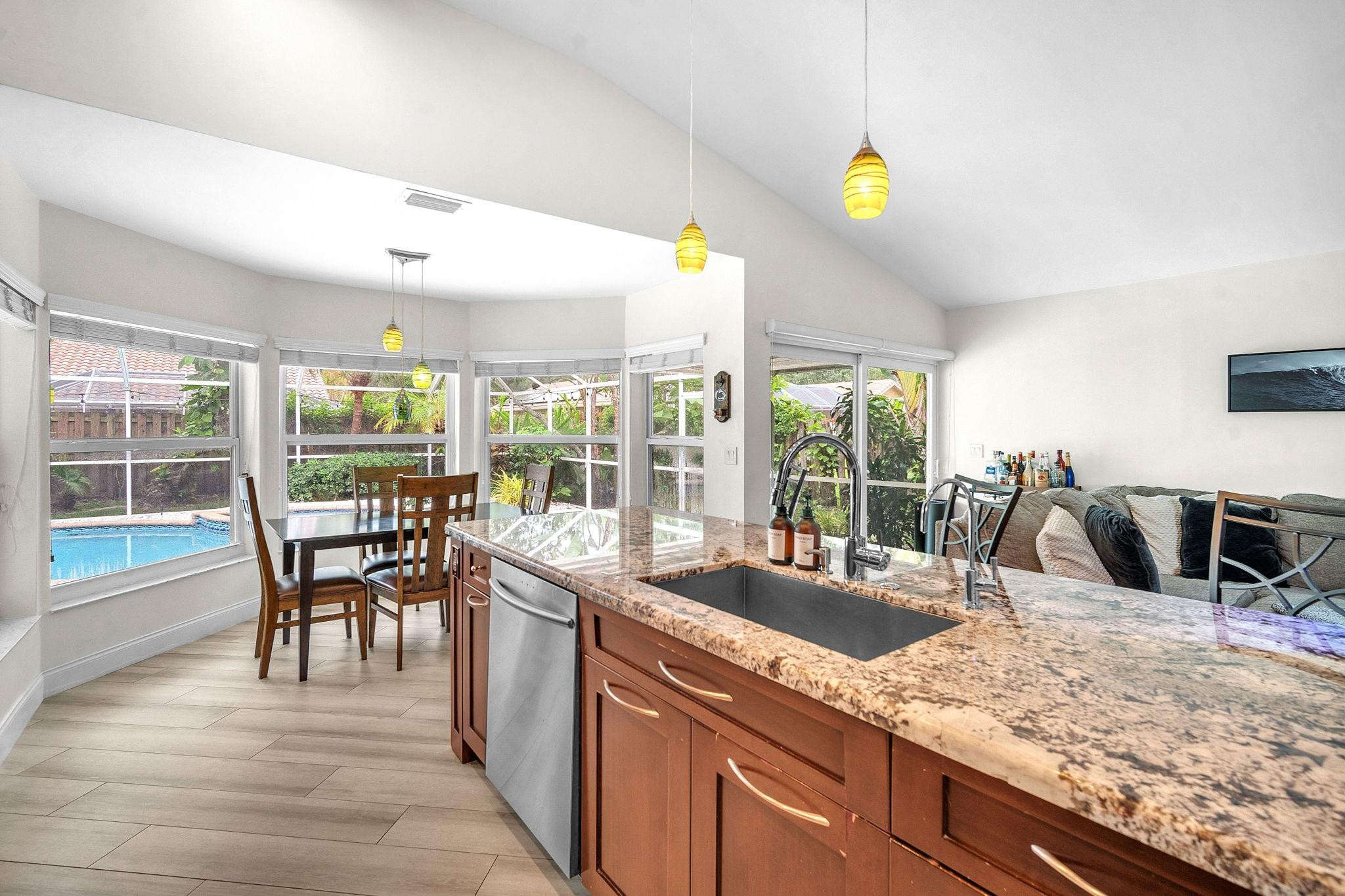 1501 SW 52nd Ter