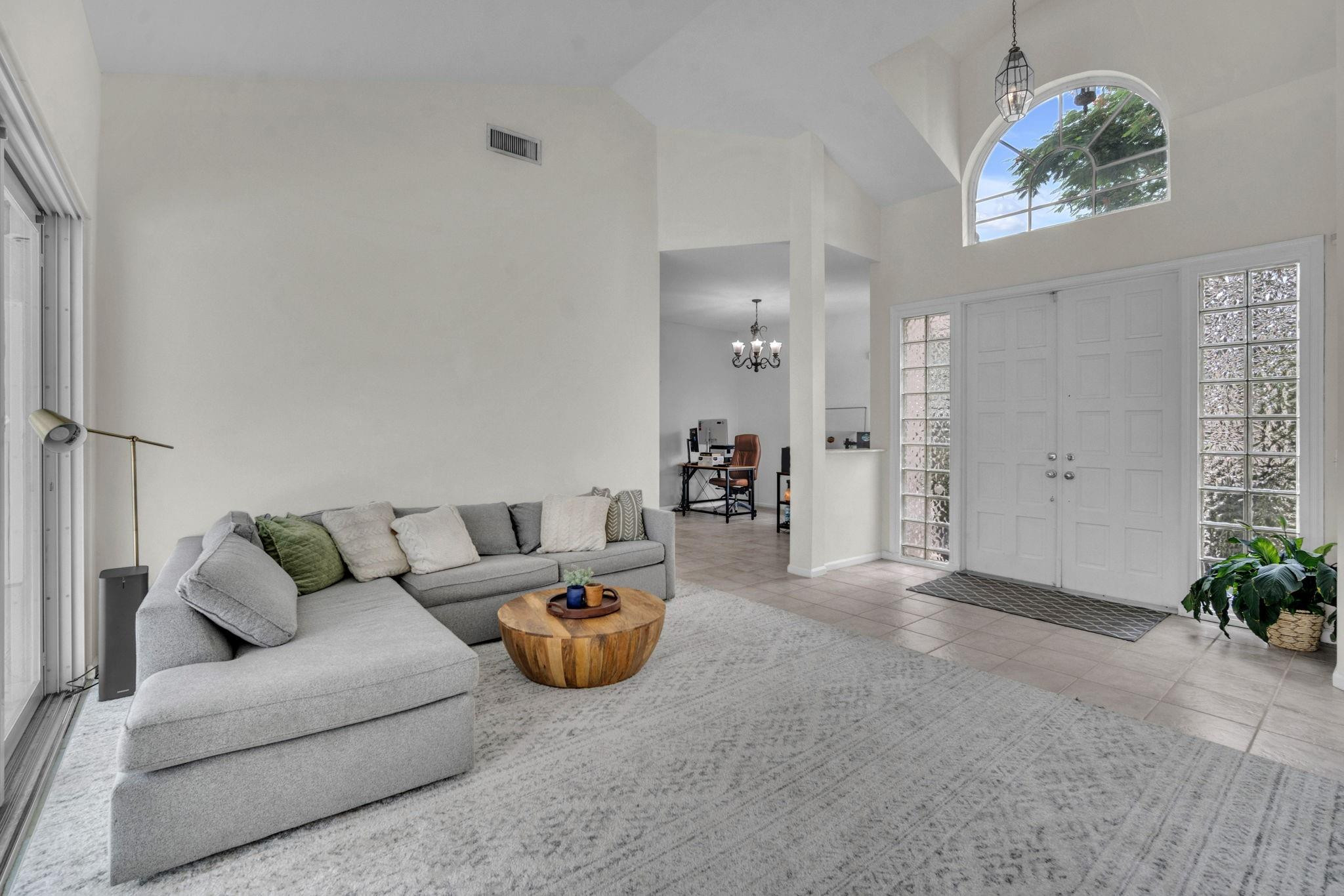 1501 SW 52nd Ter