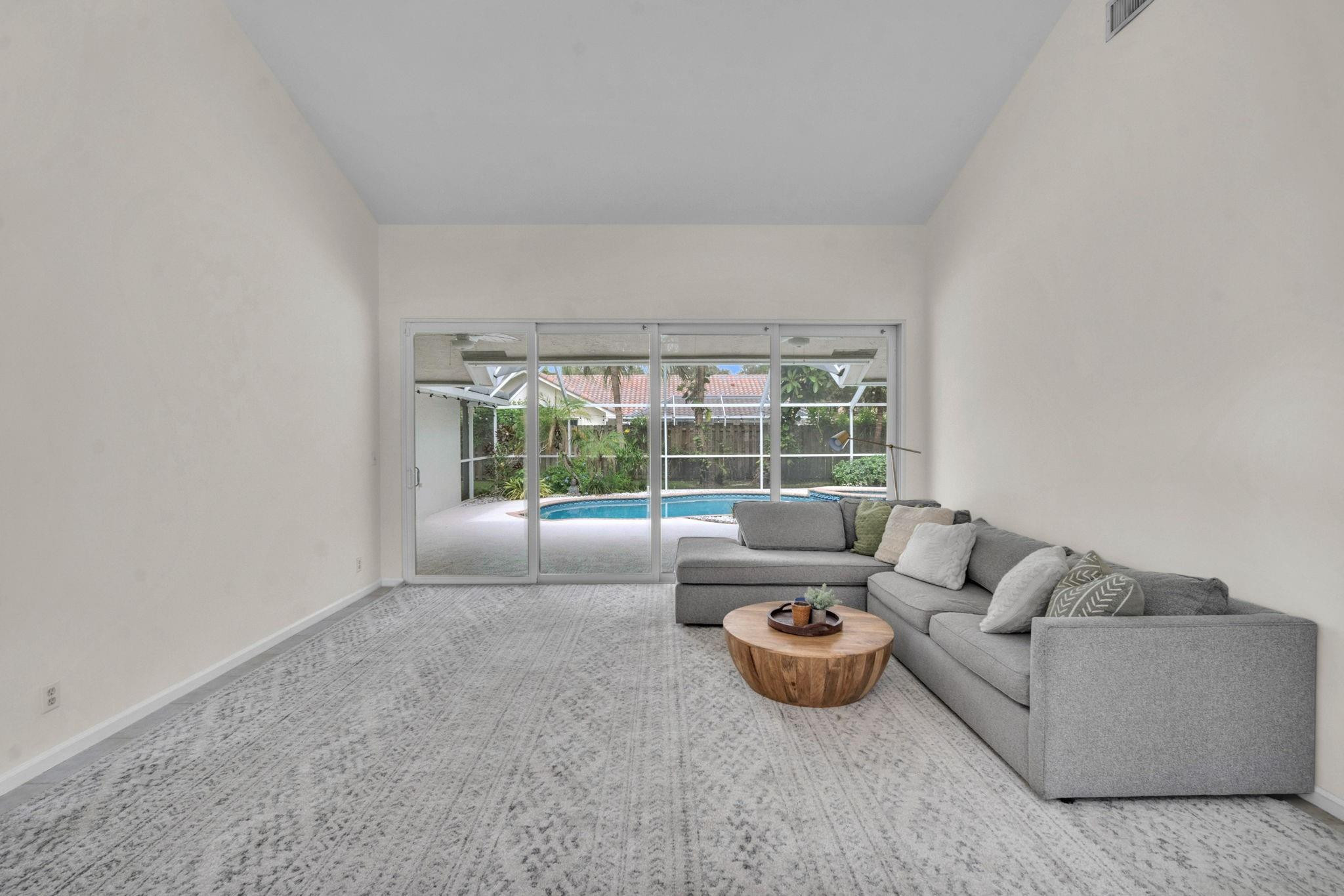 1501 SW 52nd Ter