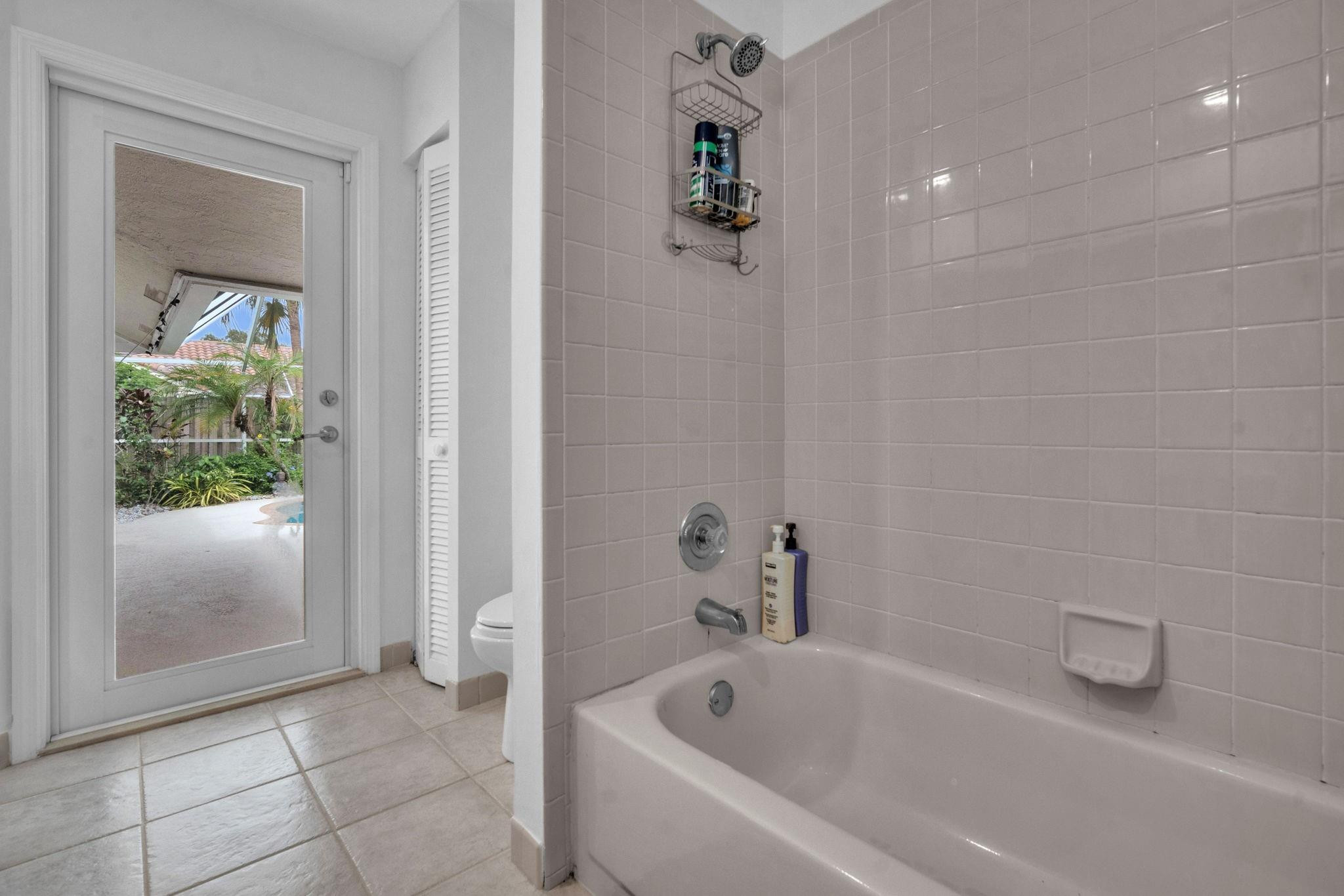 1501 SW 52nd Ter