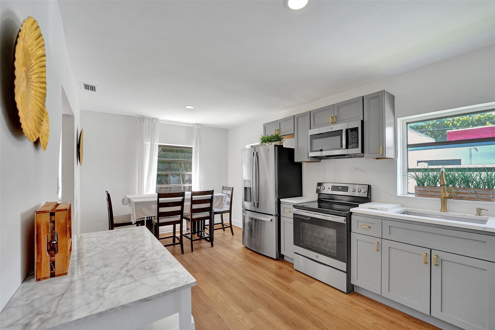 314 SE 14th St