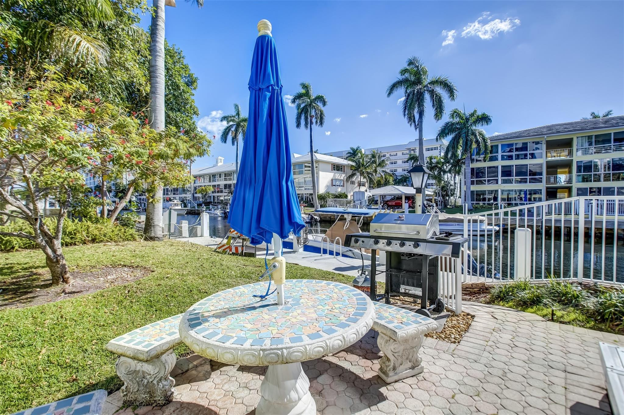 3000 NE 48th St 303