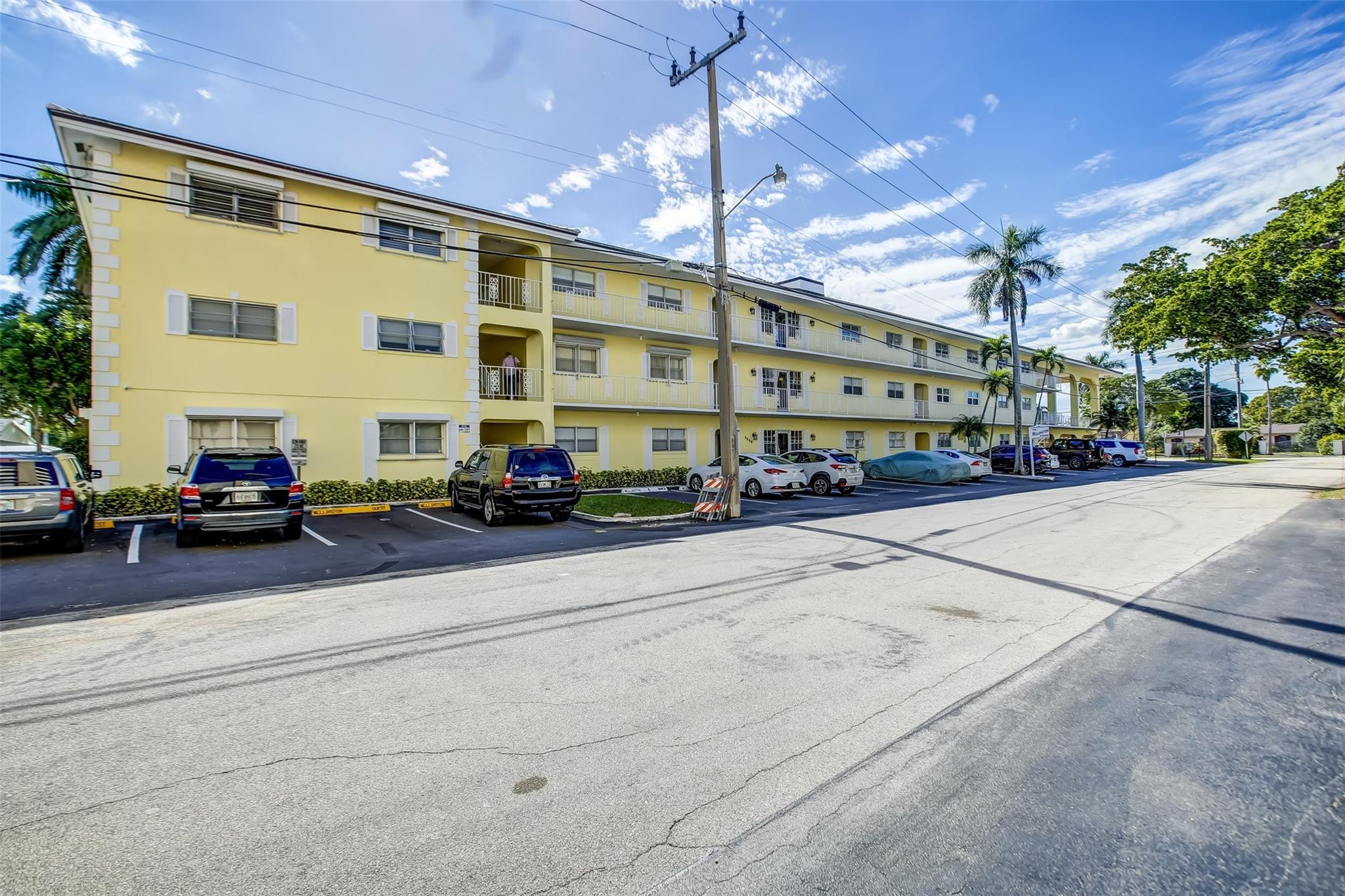 3000 NE 48th St 303