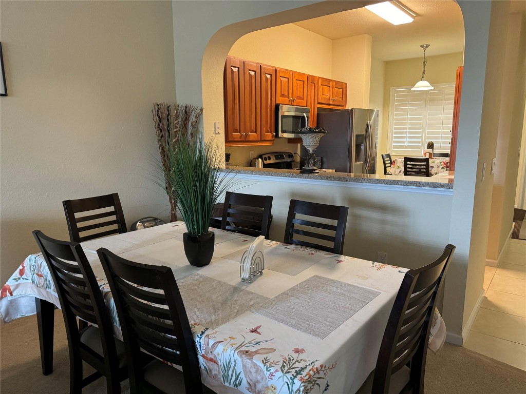 3500 Oaks Clubhouse Dr 204