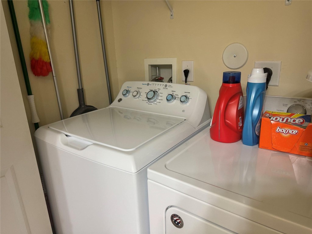 3500 Oaks Clubhouse Dr 204