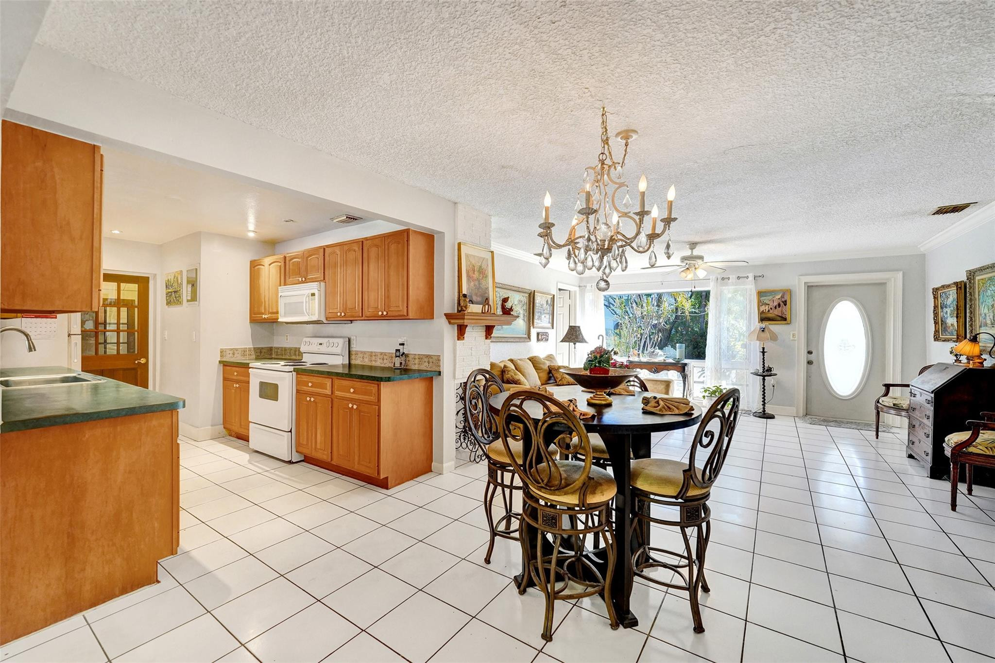 1813 NE 26th Dr