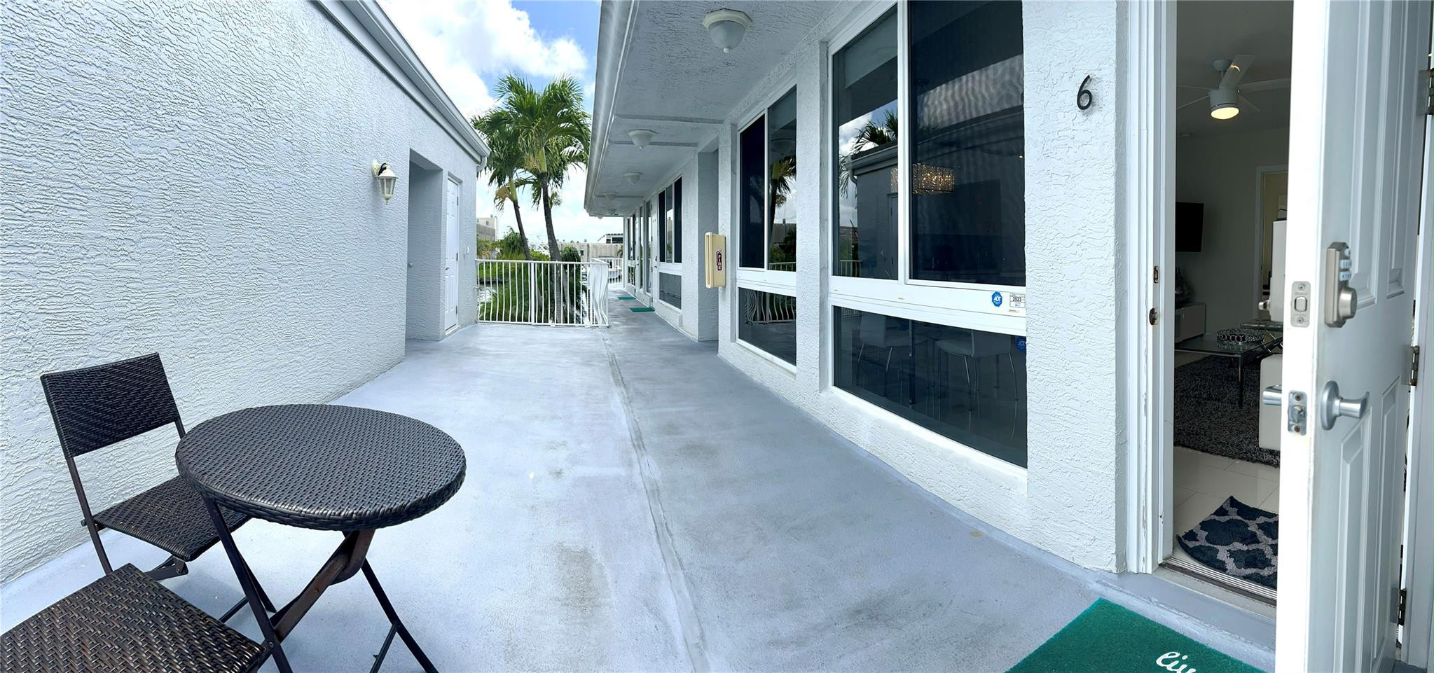 1705 N Riverside Dr 6