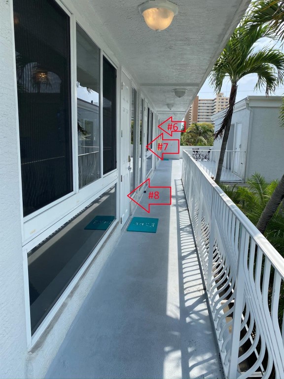 1705 N Riverside Dr 6