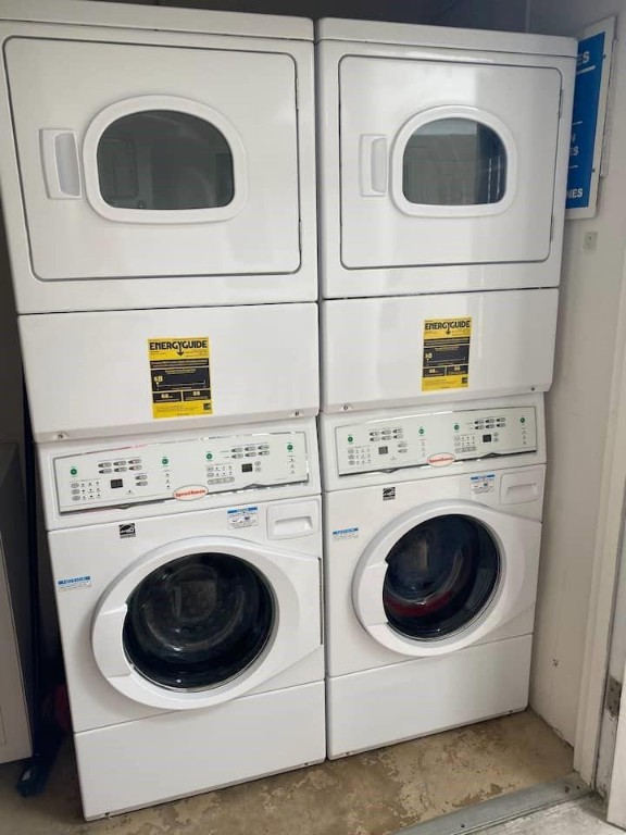 1705 N Riverside Dr 6