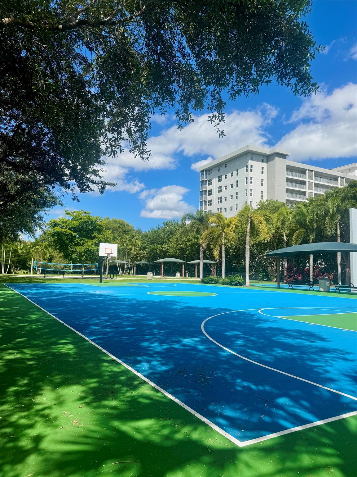 3015 N Palm Aire Dr 3015