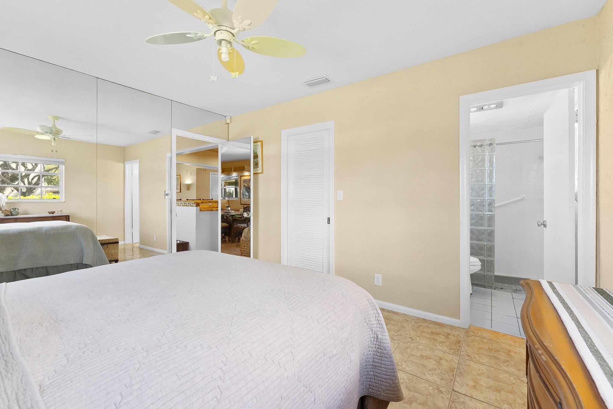 3015 N Palm Aire Dr 3015