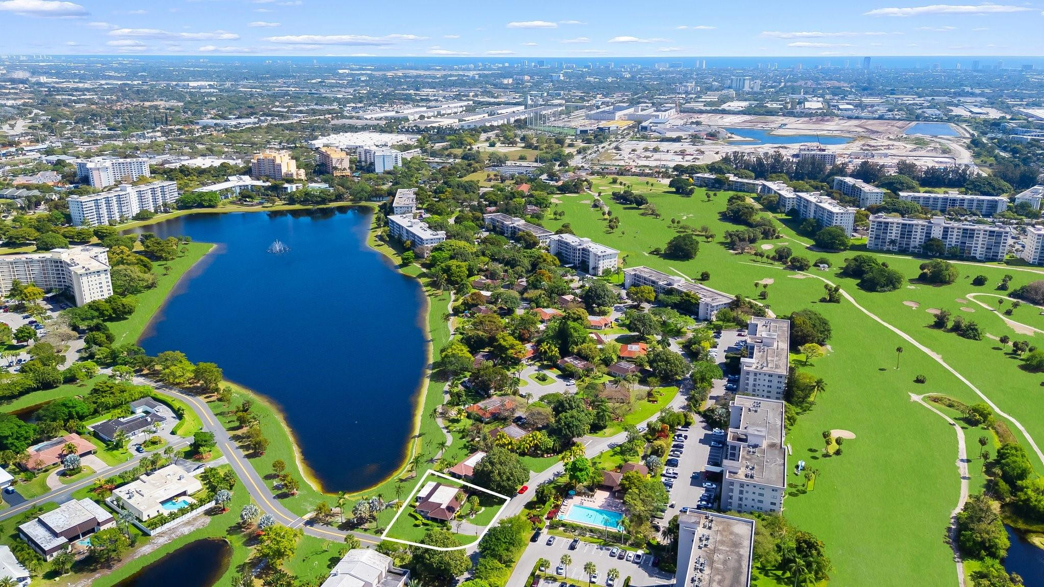 3015 N Palm Aire Dr 3015