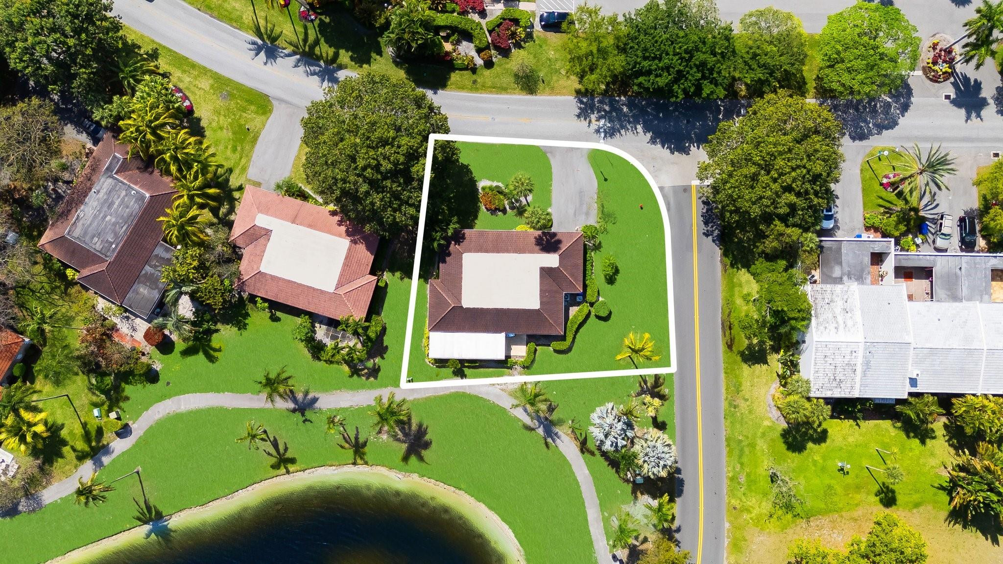 3015 N Palm Aire Dr 3015