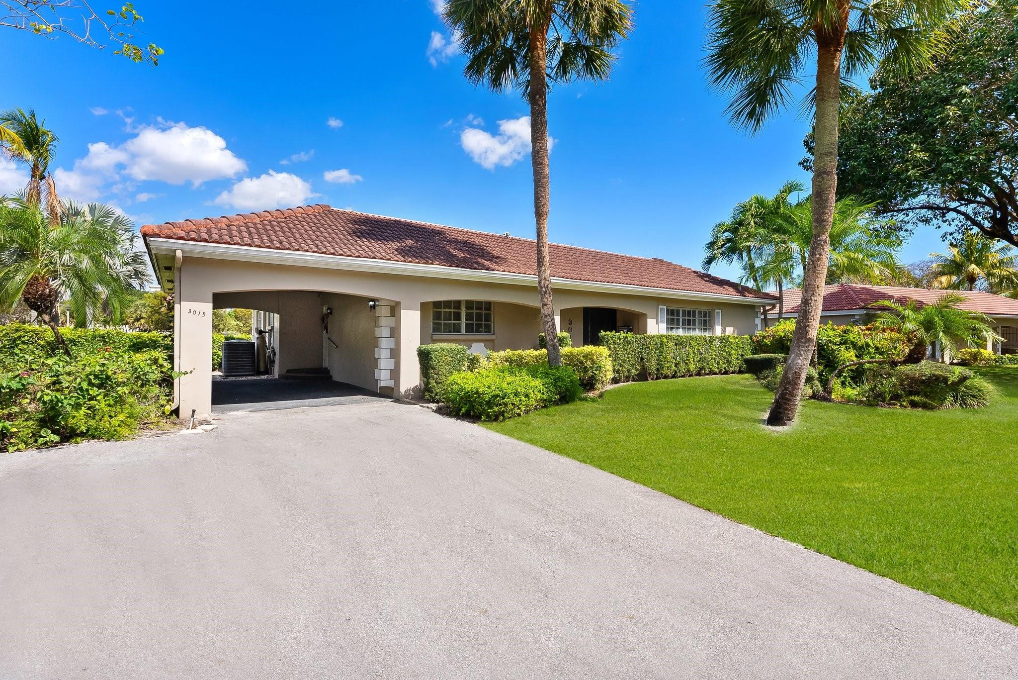 3015 N Palm Aire Dr 3015