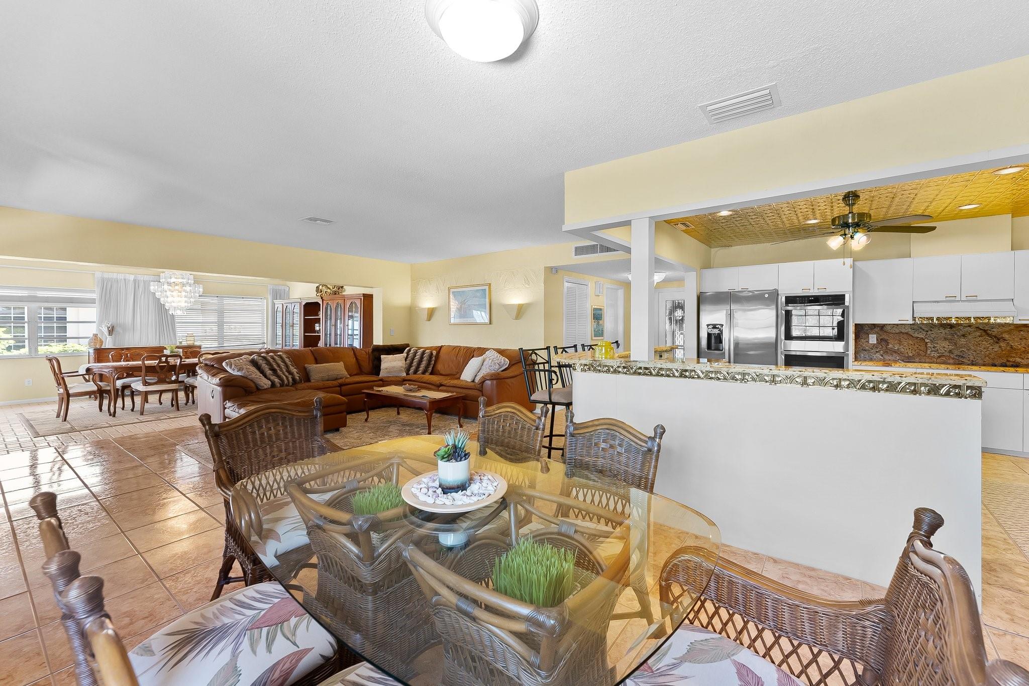 3015 N Palm Aire Dr 3015