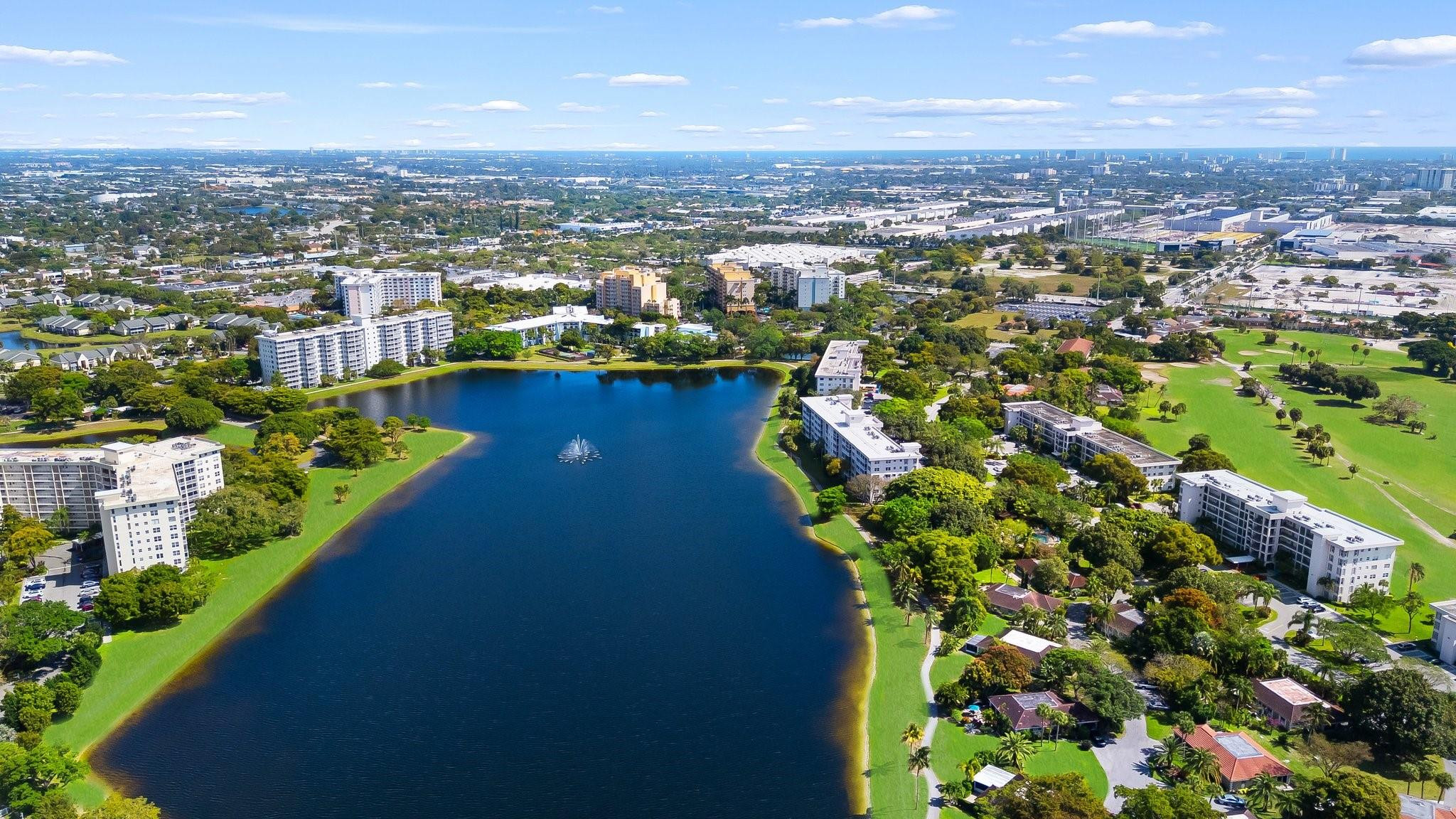 3015 N Palm Aire Dr 3015