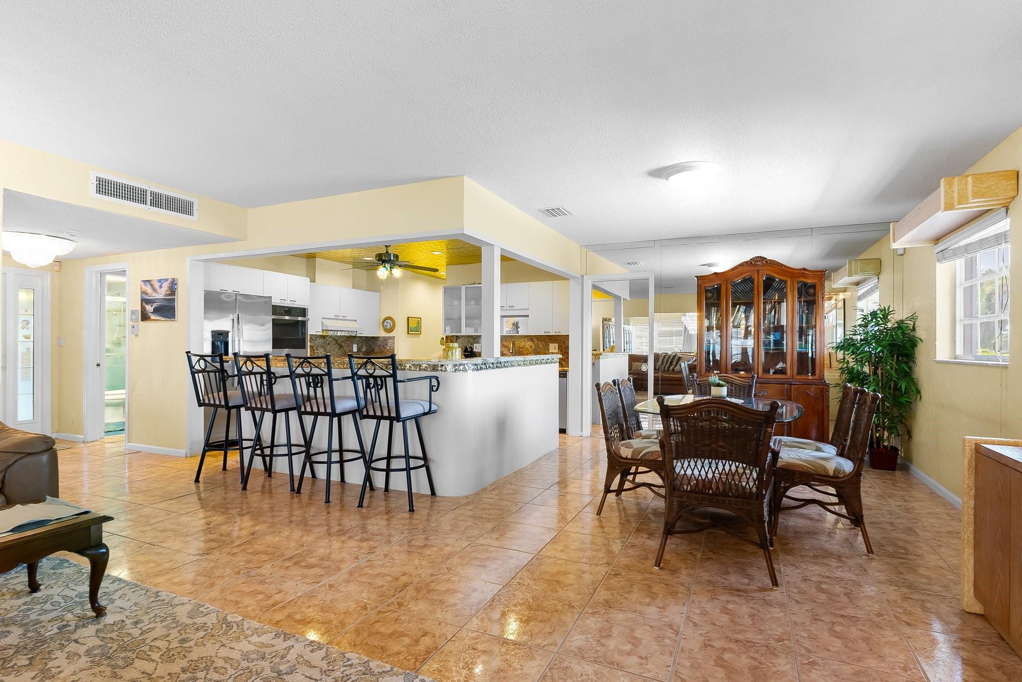 3015 N Palm Aire Dr 3015