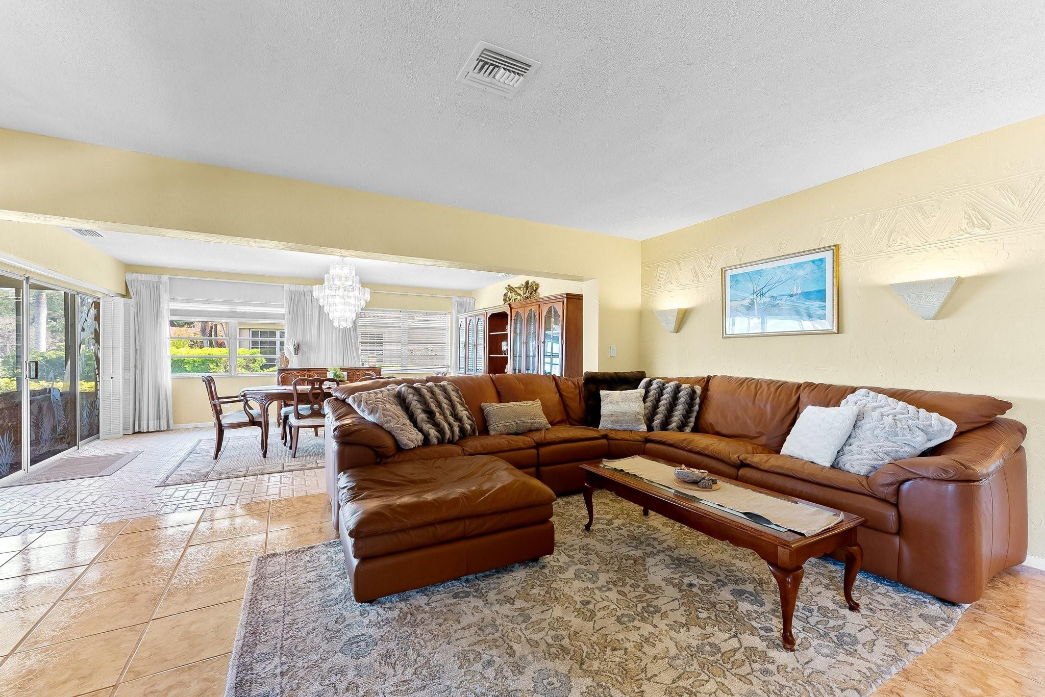 3015 N Palm Aire Dr 3015