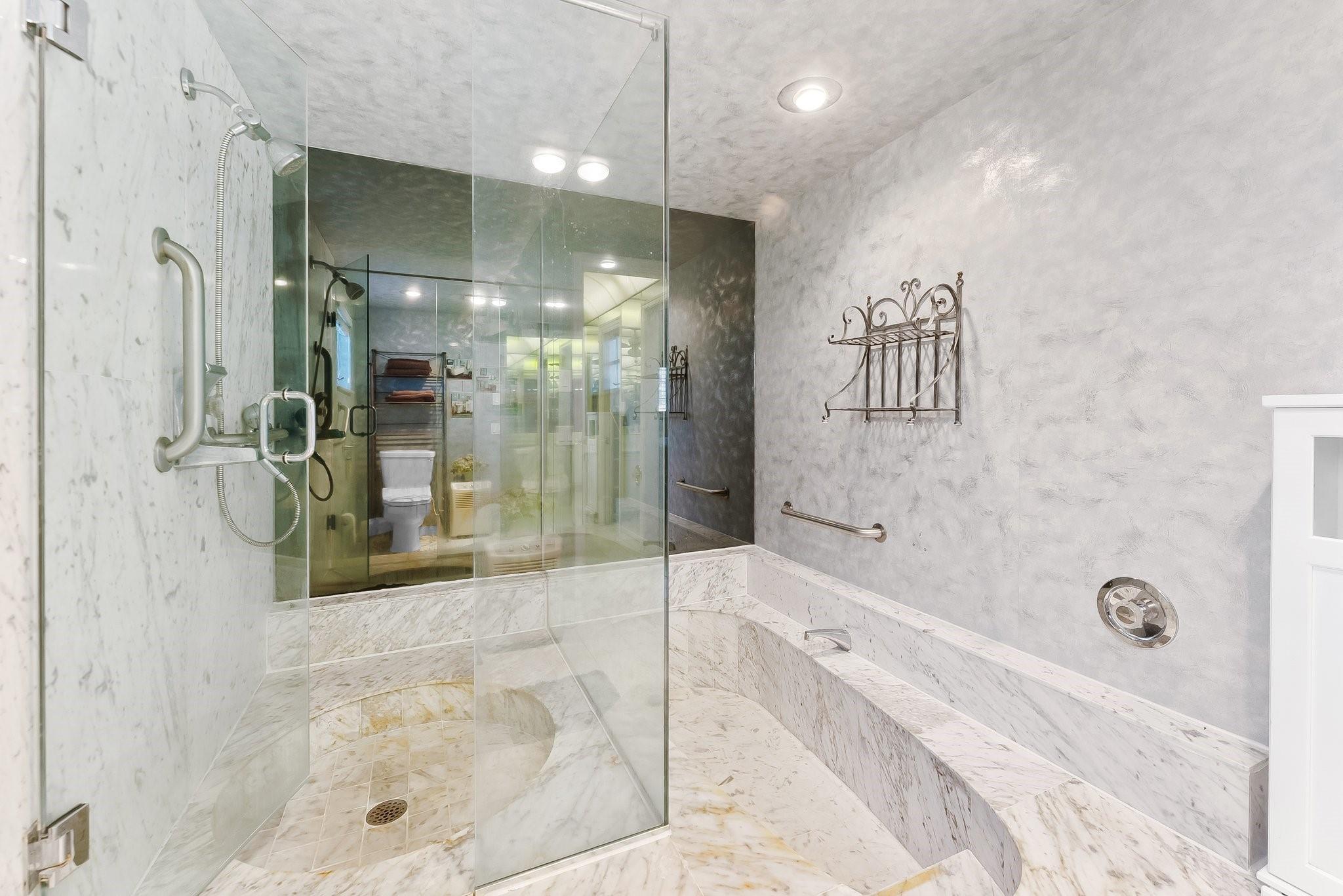 3015 N Palm Aire Dr 3015