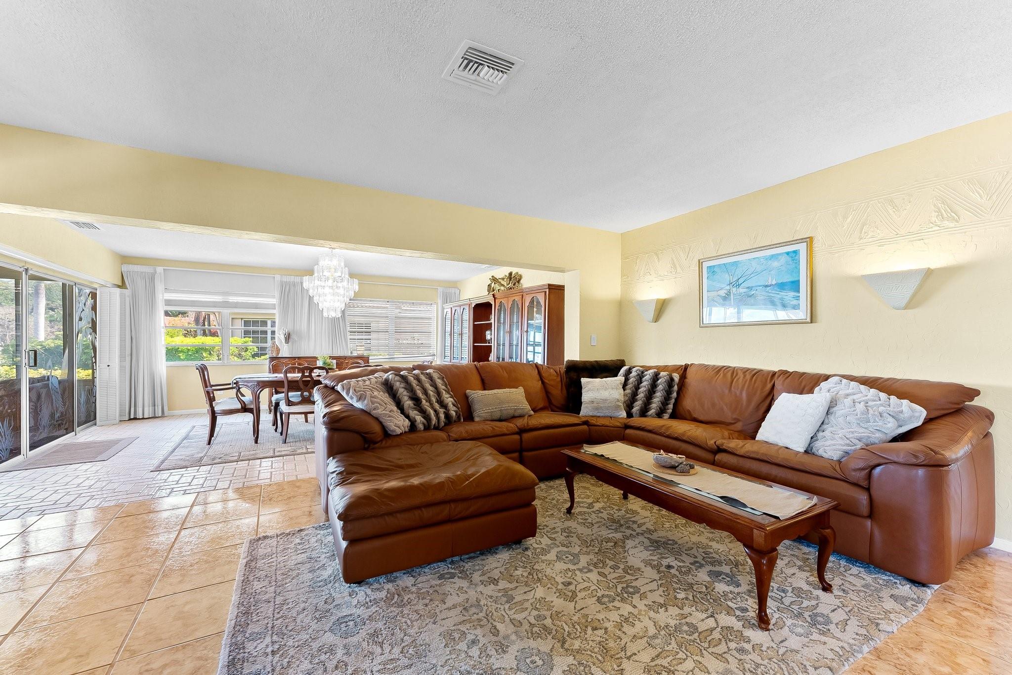 3015 N Palm Aire Dr 3015