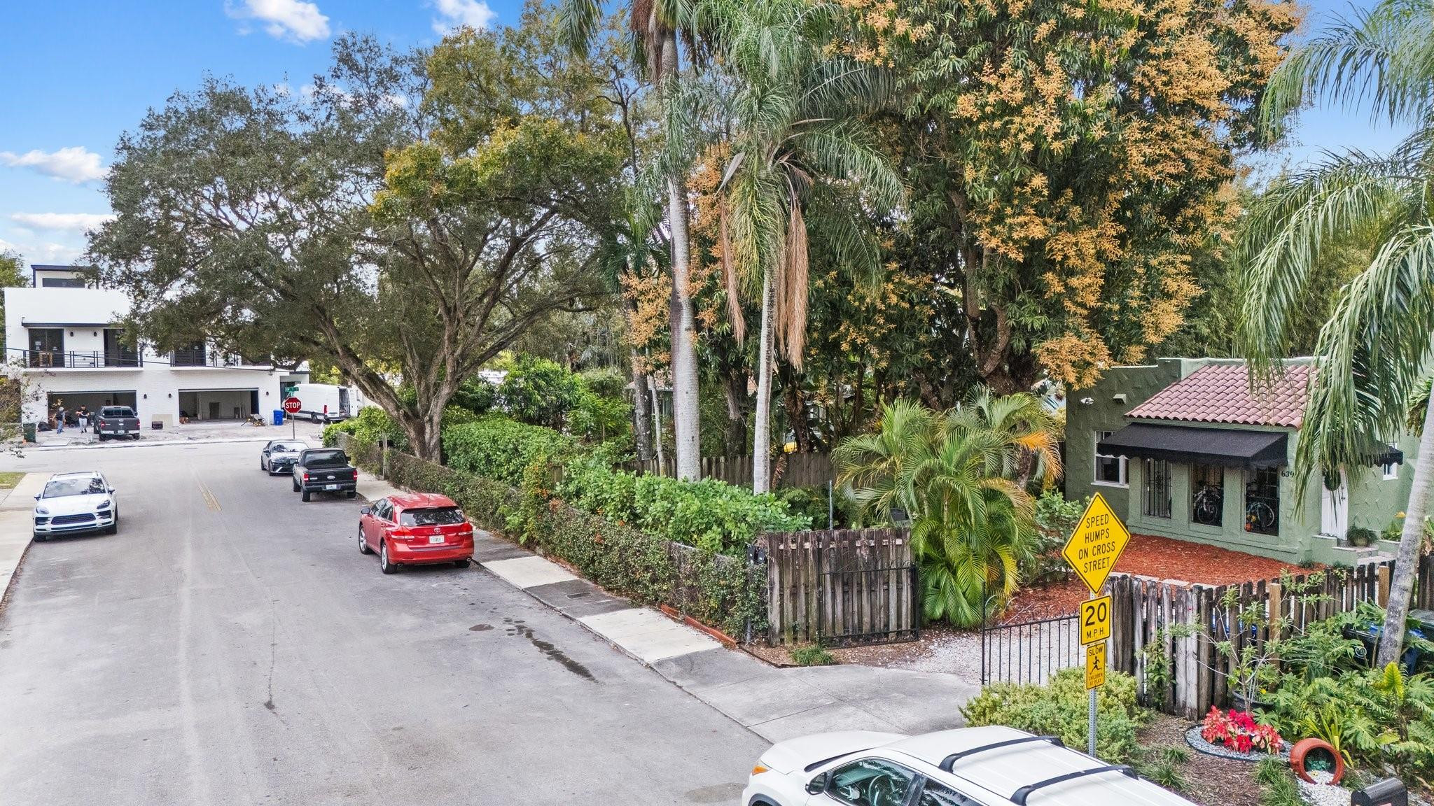 639 SW 5th Avenue