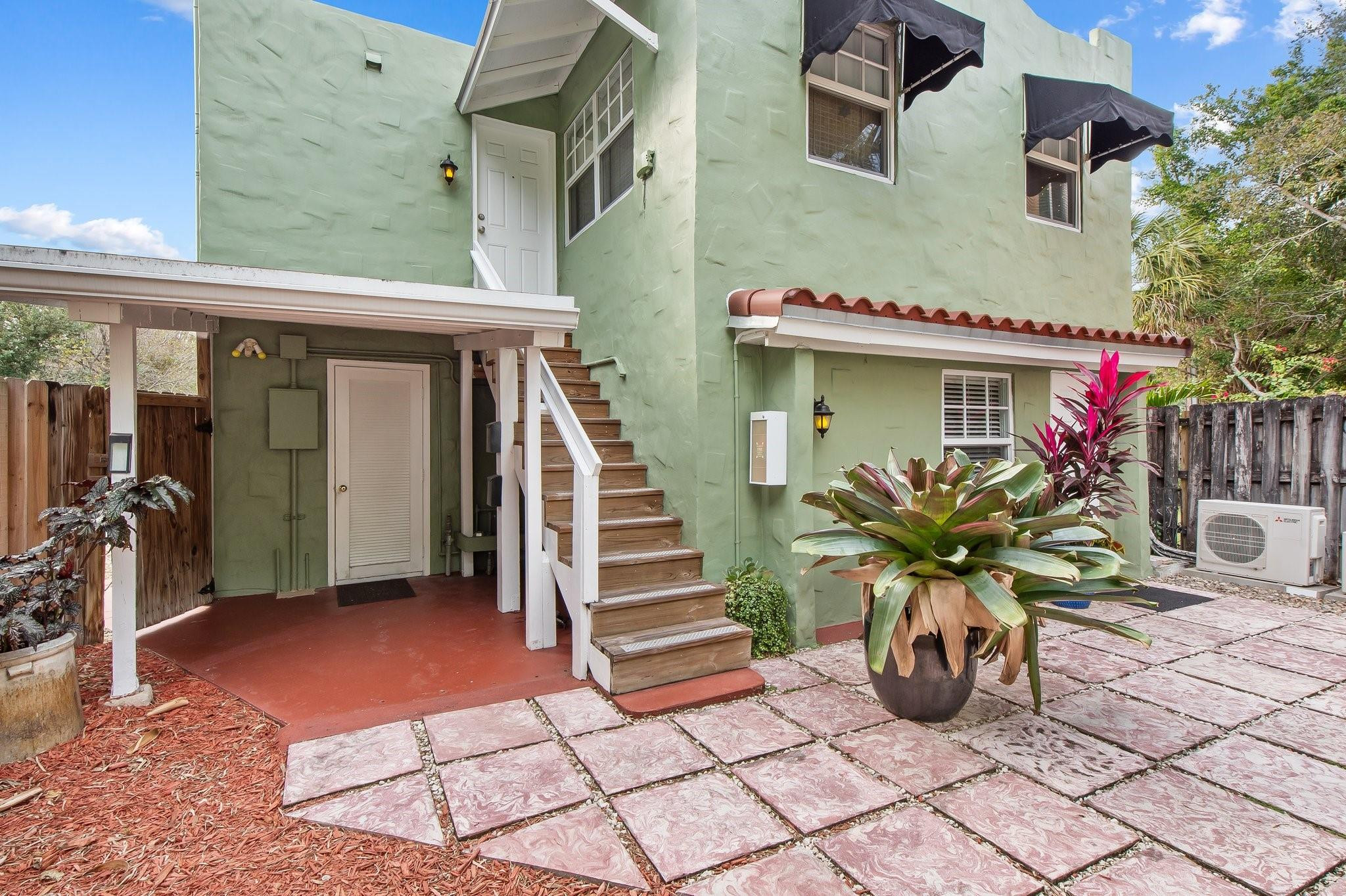 639 SW 5th Avenue
