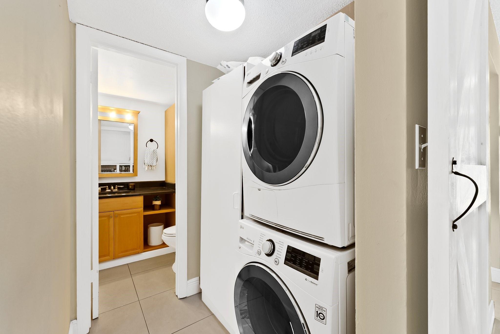 656 Kensington Pl 12b