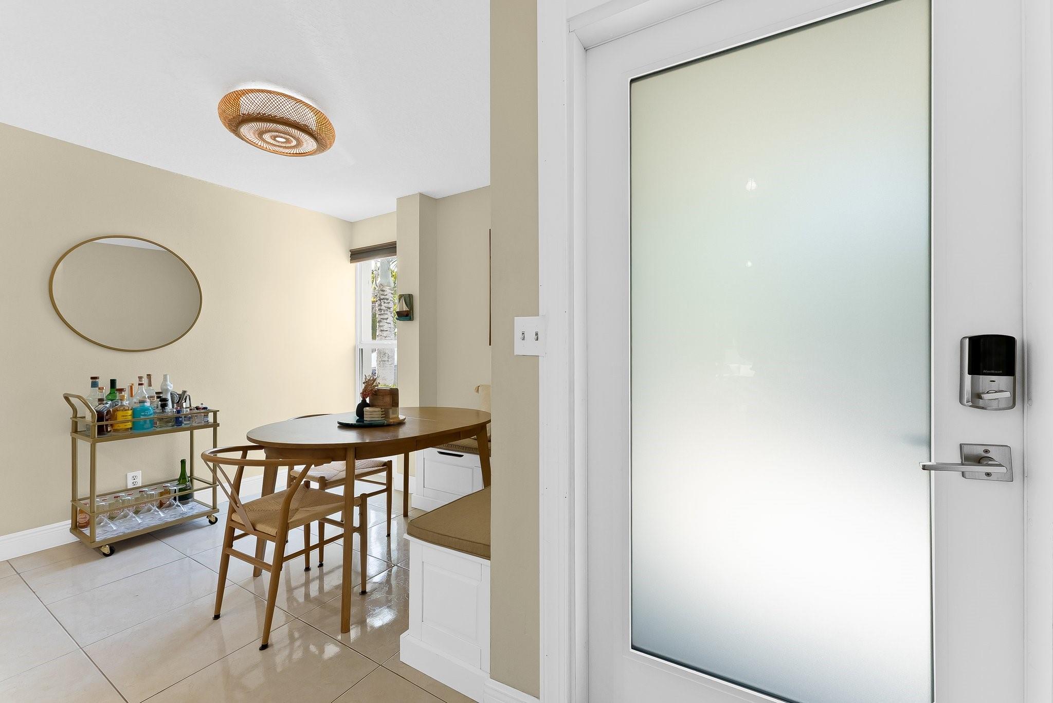 656 Kensington Pl 12b