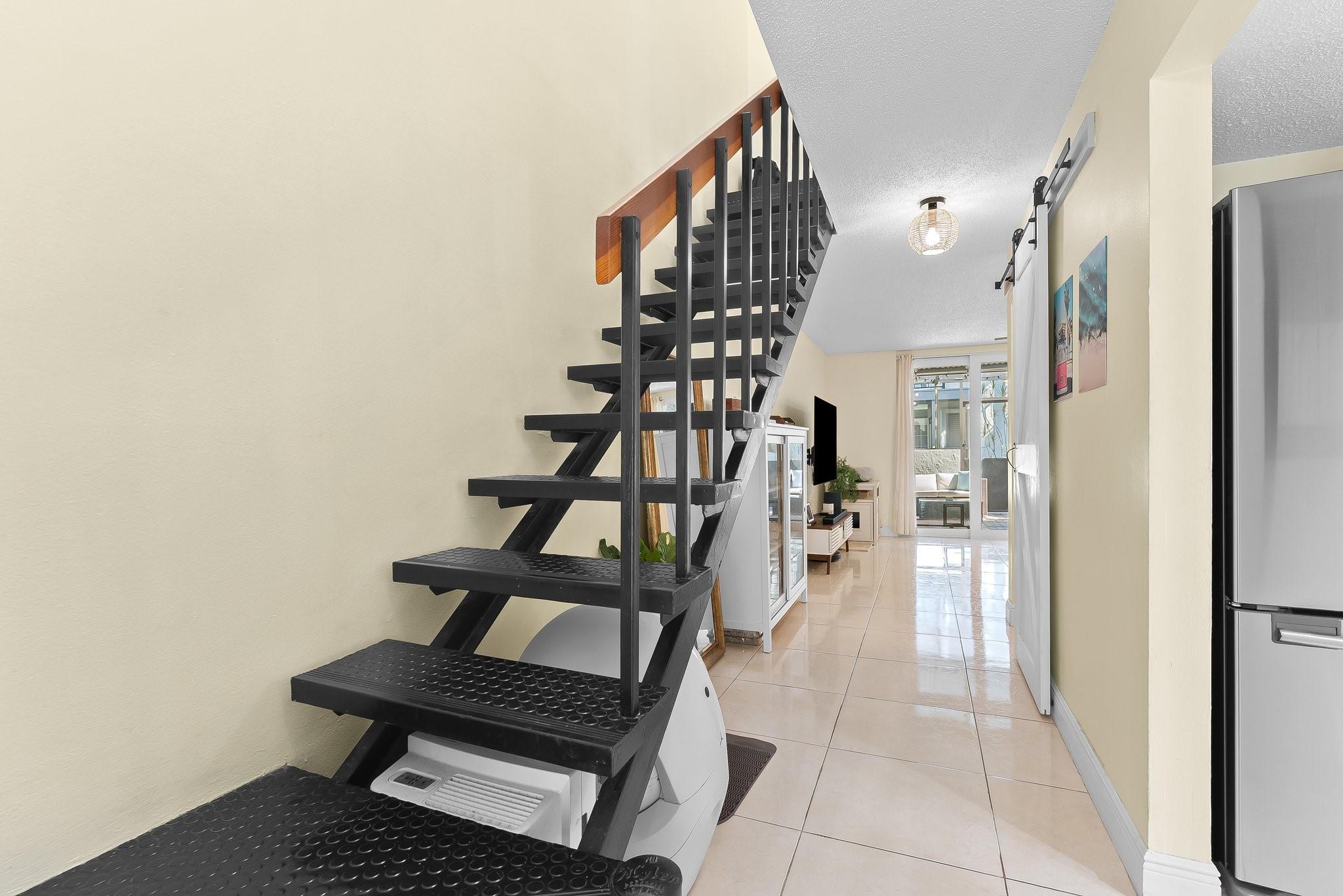 656 Kensington Pl 12b