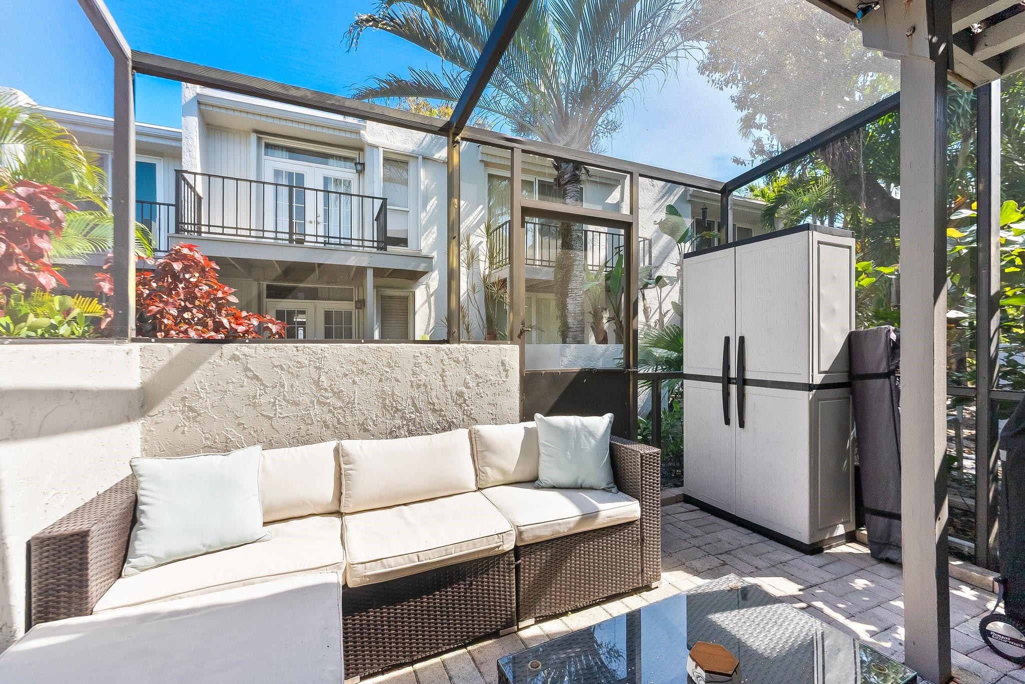 656 Kensington Pl 12b