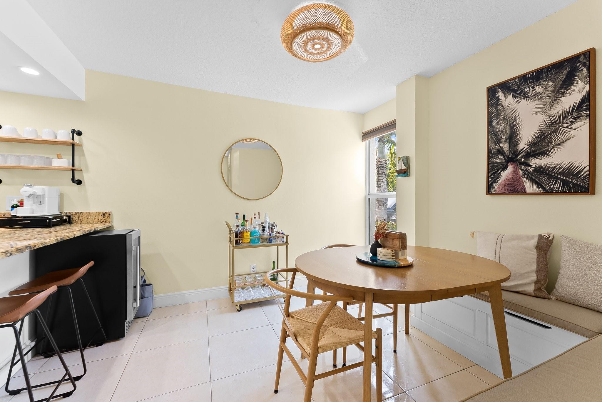 656 Kensington Pl 12b