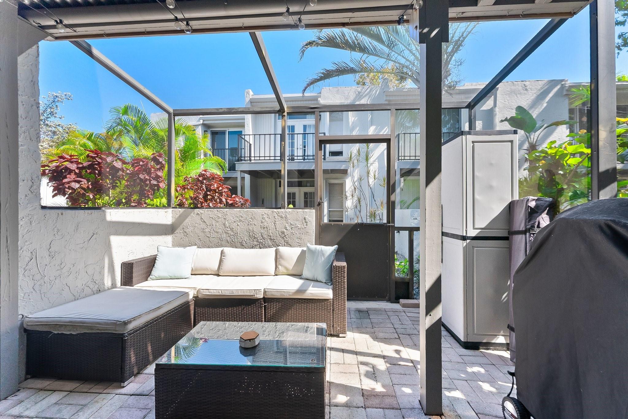 656 Kensington Pl 12b
