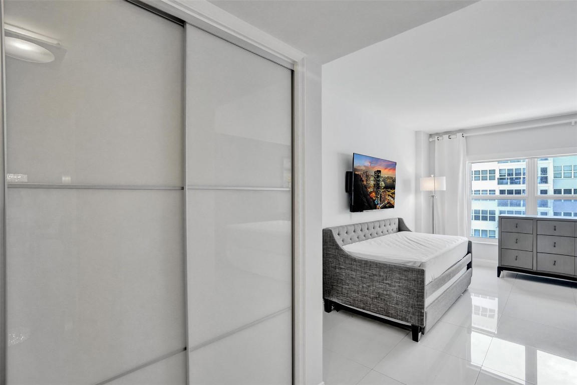 3750 Galt Ocean Dr 1103