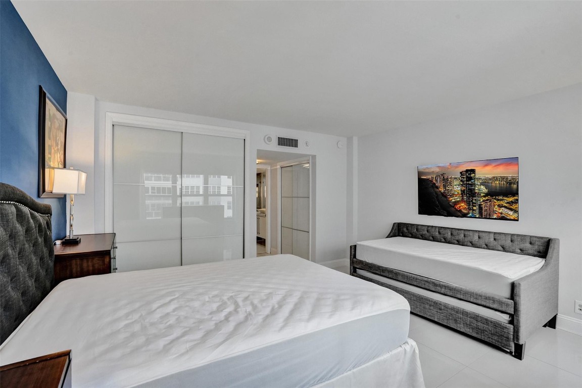 3750 Galt Ocean Dr 1103