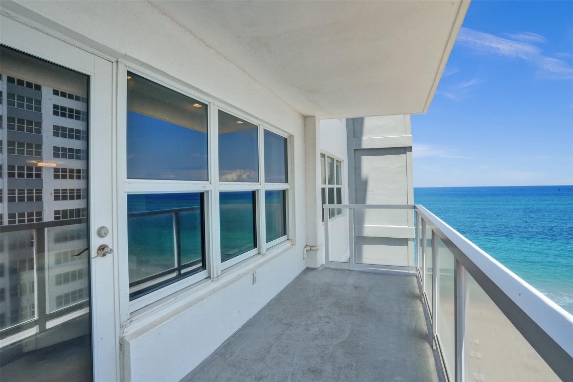 3750 Galt Ocean Dr 1103