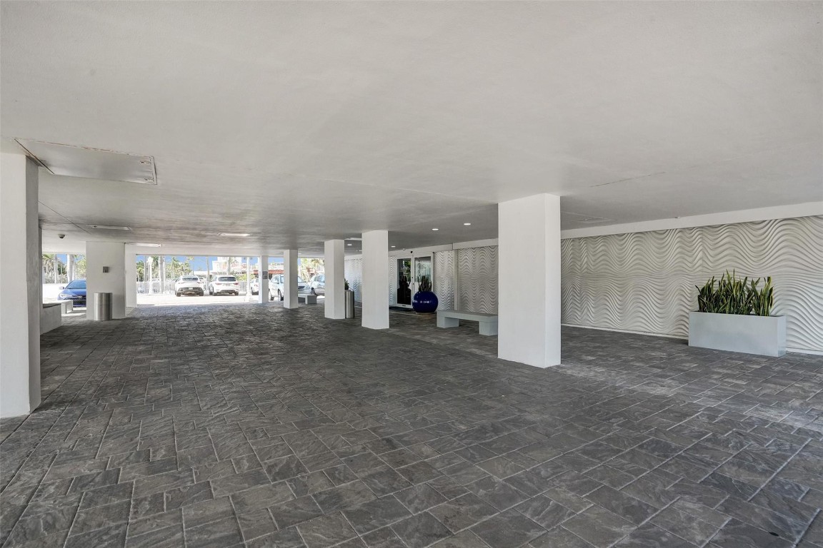 3750 Galt Ocean Dr 1103