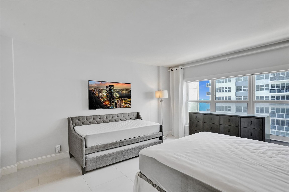 3750 Galt Ocean Dr 1103