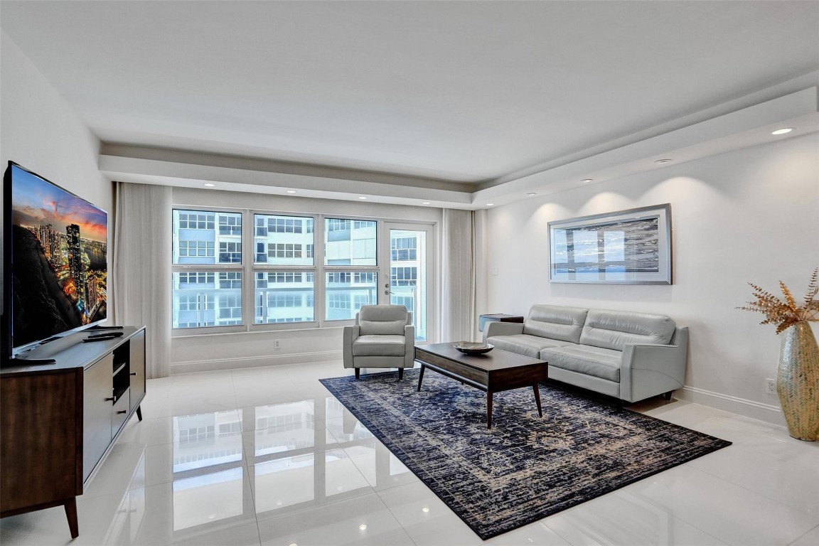 3750 Galt Ocean Dr 1103