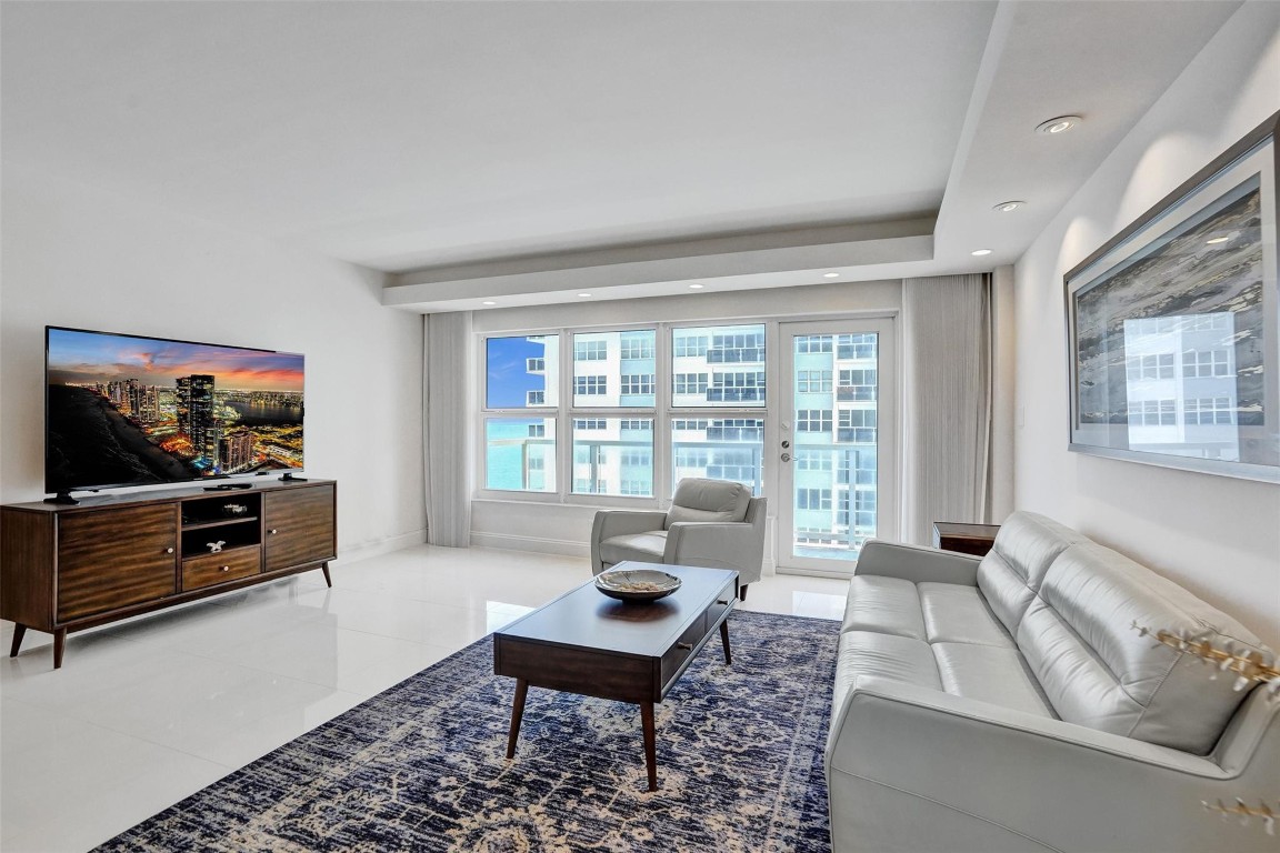 3750 Galt Ocean Dr 1103